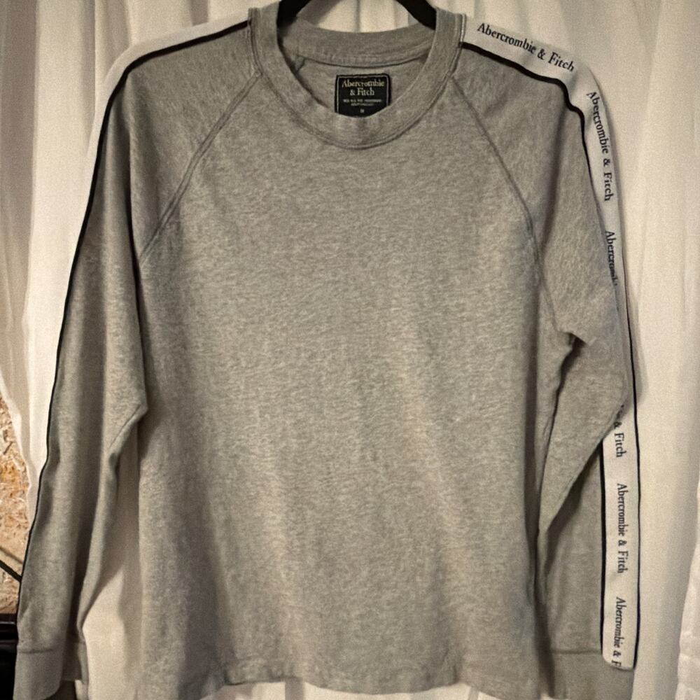 Abercrombie & Fitch Sweatshirt Men’s Medium Gray Logo Tape Crewneck Pullover